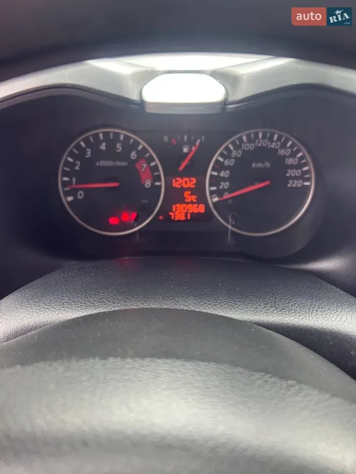 Nissan Note 2011 photo 3
