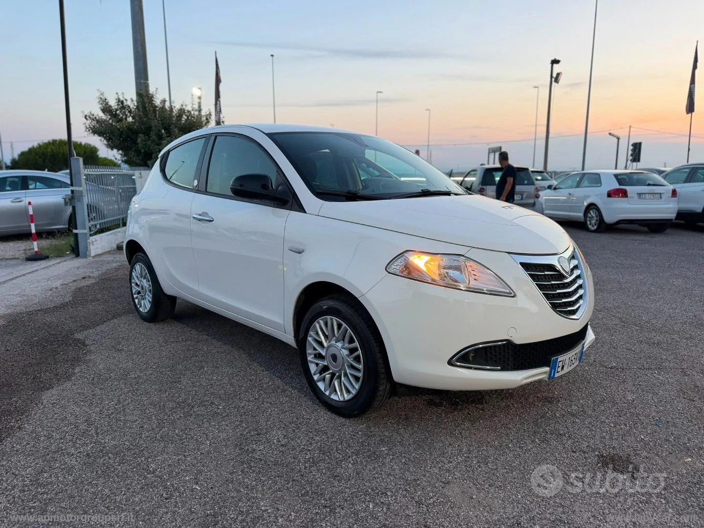Lancia Ypsilon