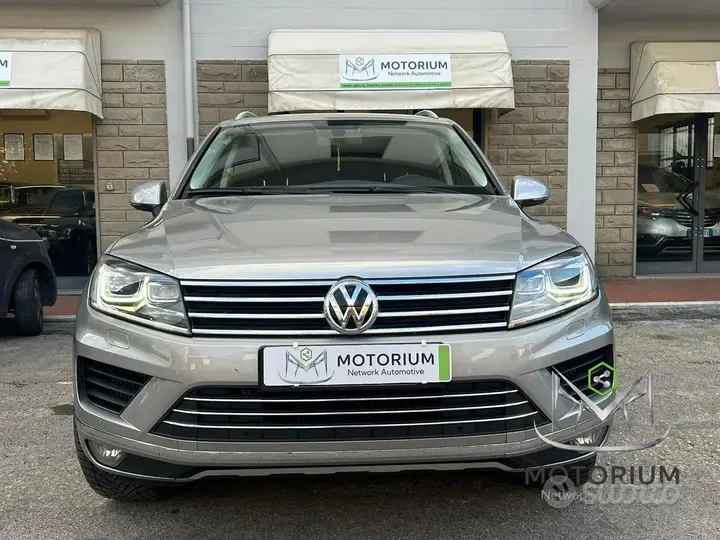 Volkswagen Touareg 2015 photo 2