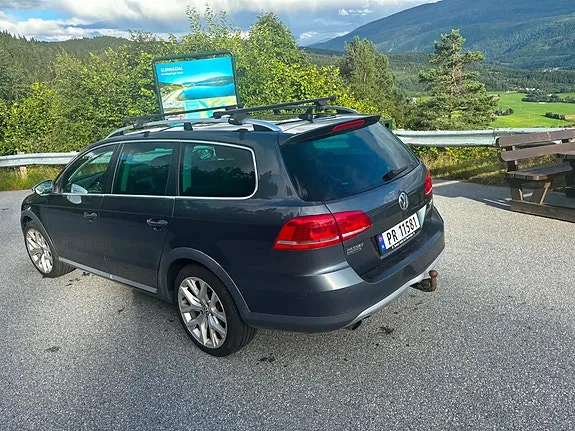 Volkswagen Passat 2012 photo 4