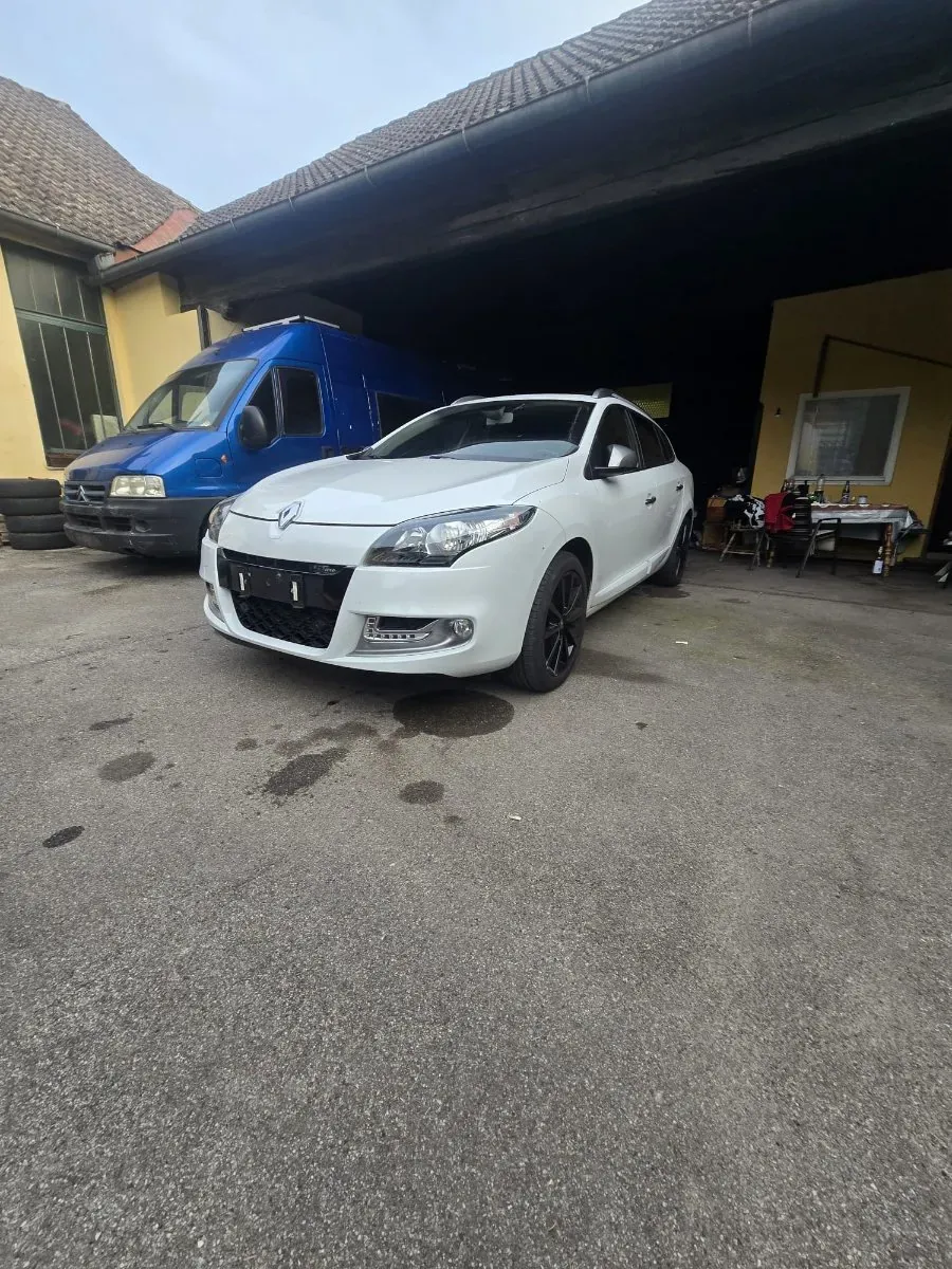 Renault Megane 2013 photo 3