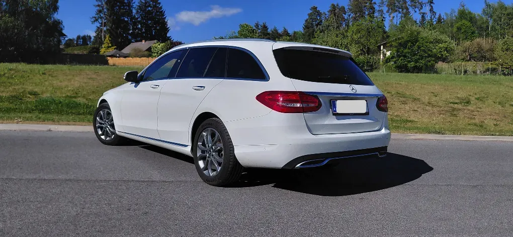 Mercedes-Benz C-Class 2018 photo 2