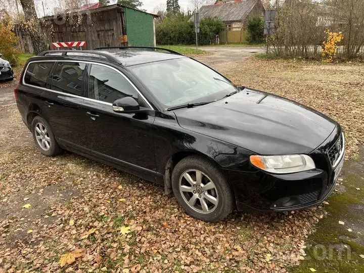 Volvo V70 2010 photo 3