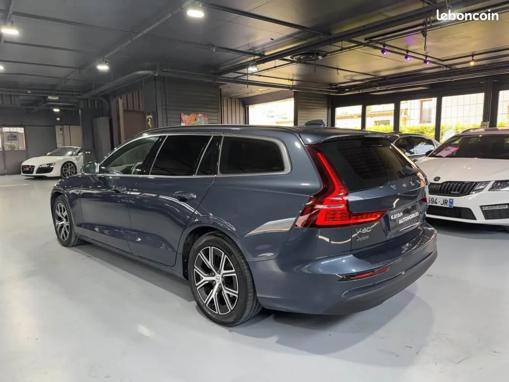 Volvo V60 2022 photo 4