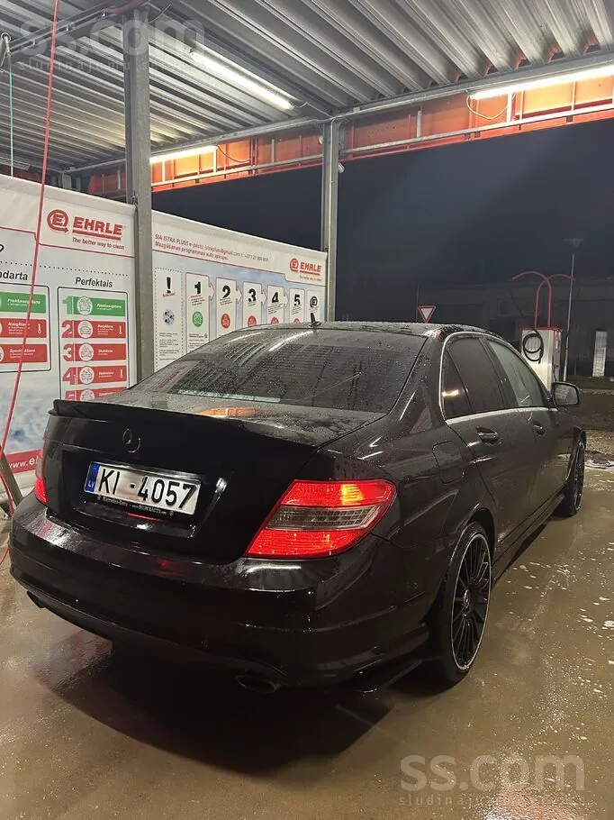 Mercedes-Benz C320 2007 photo 3