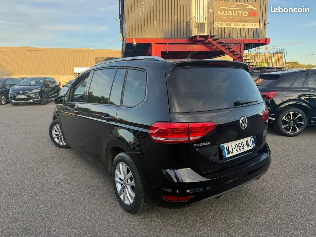 Volkswagen Touran 2017 photo 4