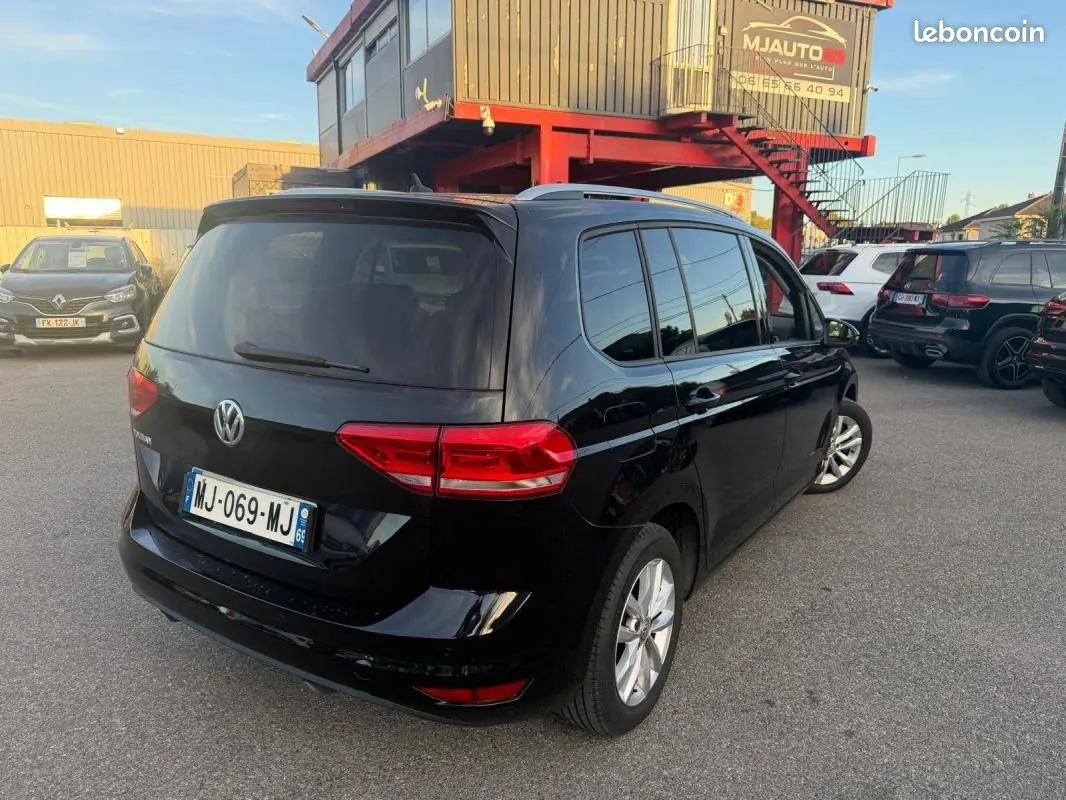 Volkswagen Touran 2017 photo 3