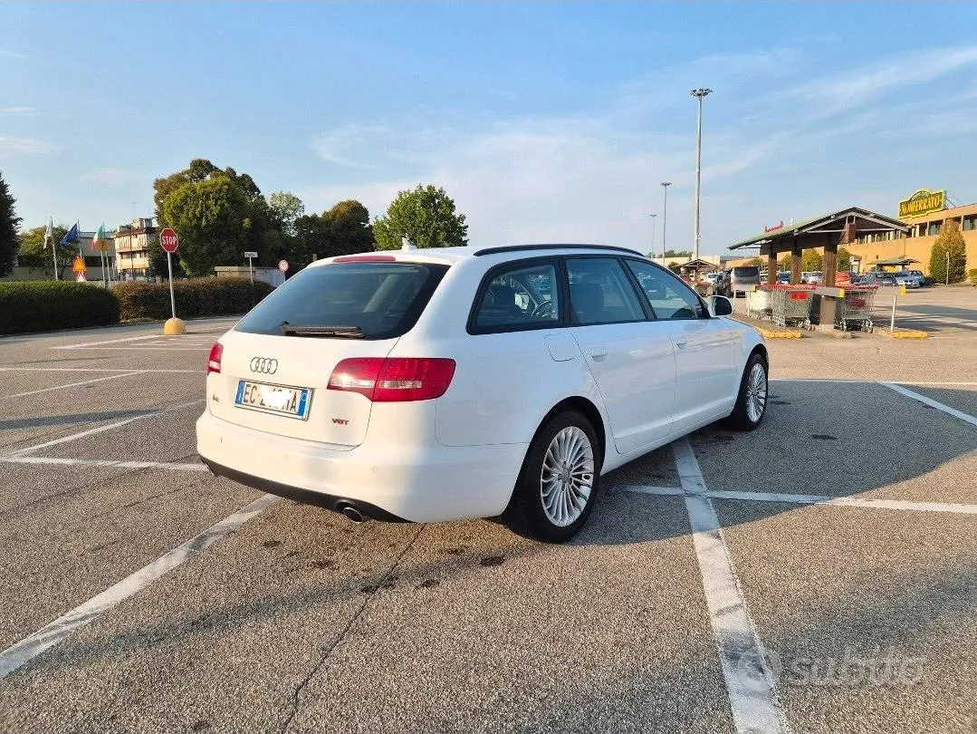 Audi A6 2010 photo 2
