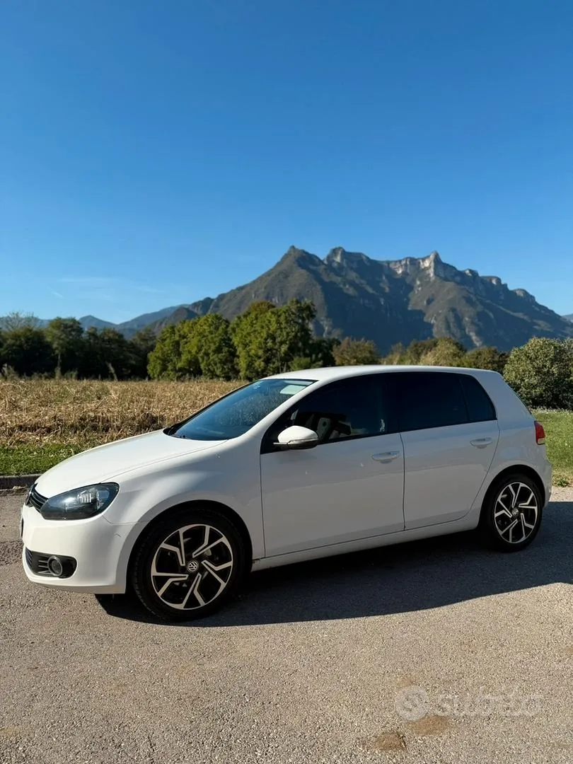 Volkswagen Golf 2010 photo 3