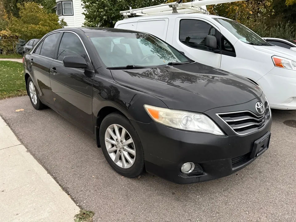 Toyota Camry 2011 photo 2