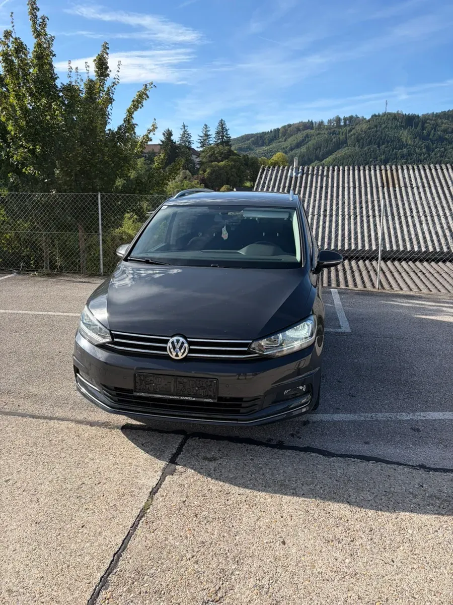 Volkswagen Touran 2017 photo 3