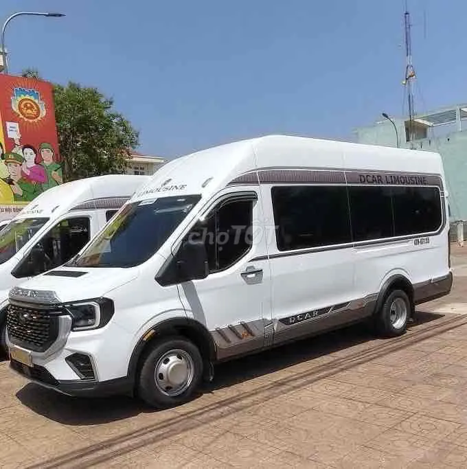 Ford Transit 2025 photo 2