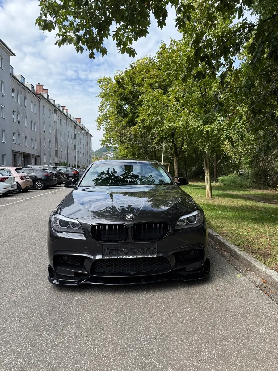 BMW 5 Series 2010 photo 2
