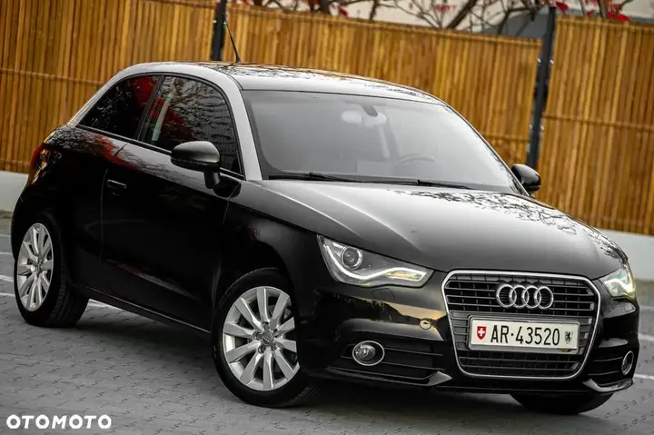 Audi A1 2011 photo 2