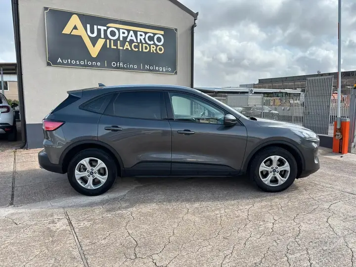 Ford Kuga 2021 photo 3
