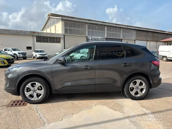 Ford Kuga 2021 photo 2