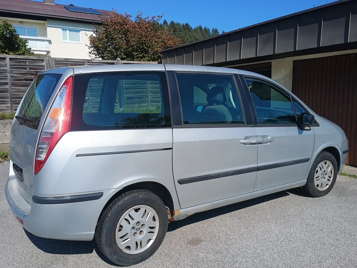 Fiat Ulysse 2006 photo 2