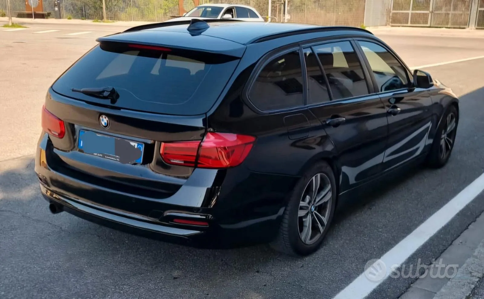 BMW 3 Series 2019 photo 4
