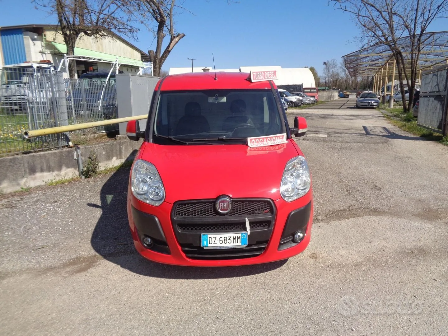 Fiat Doblo 2010 photo 2