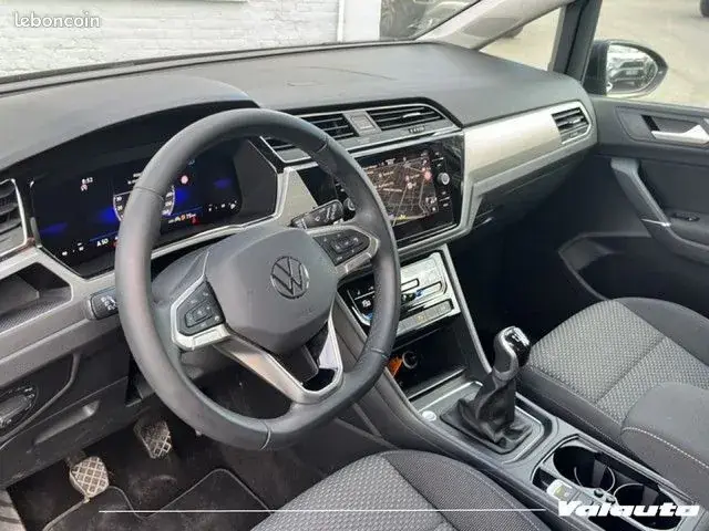 Volkswagen Touran 2024 photo 4