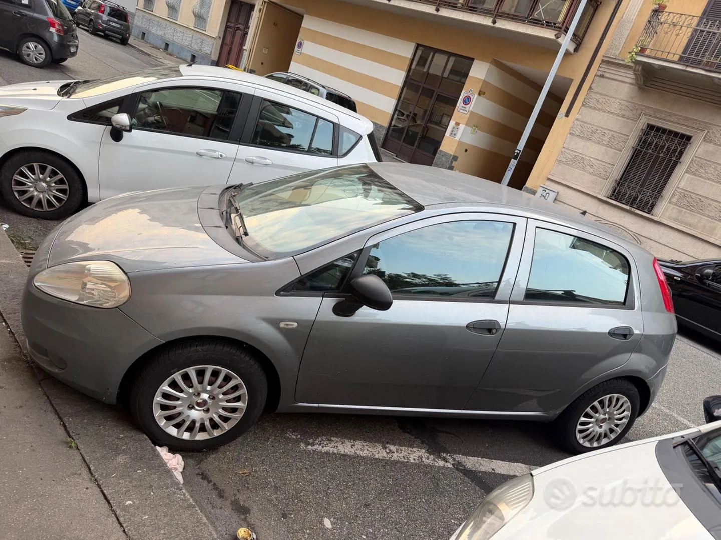 Fiat Grande Punto 2009 photo 3