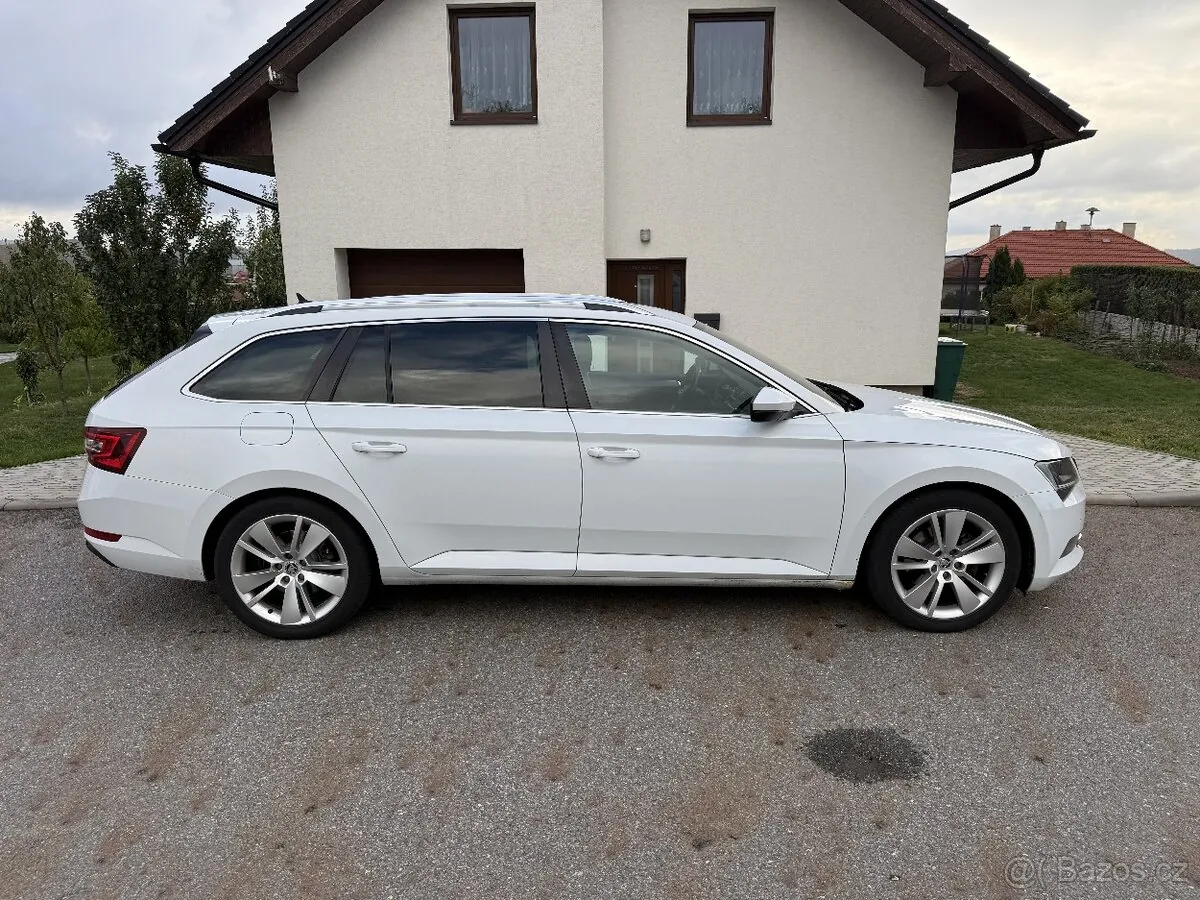 Skoda Superb 2015 photo 3