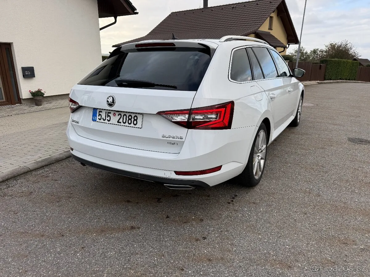 Skoda Superb 2015 photo 4