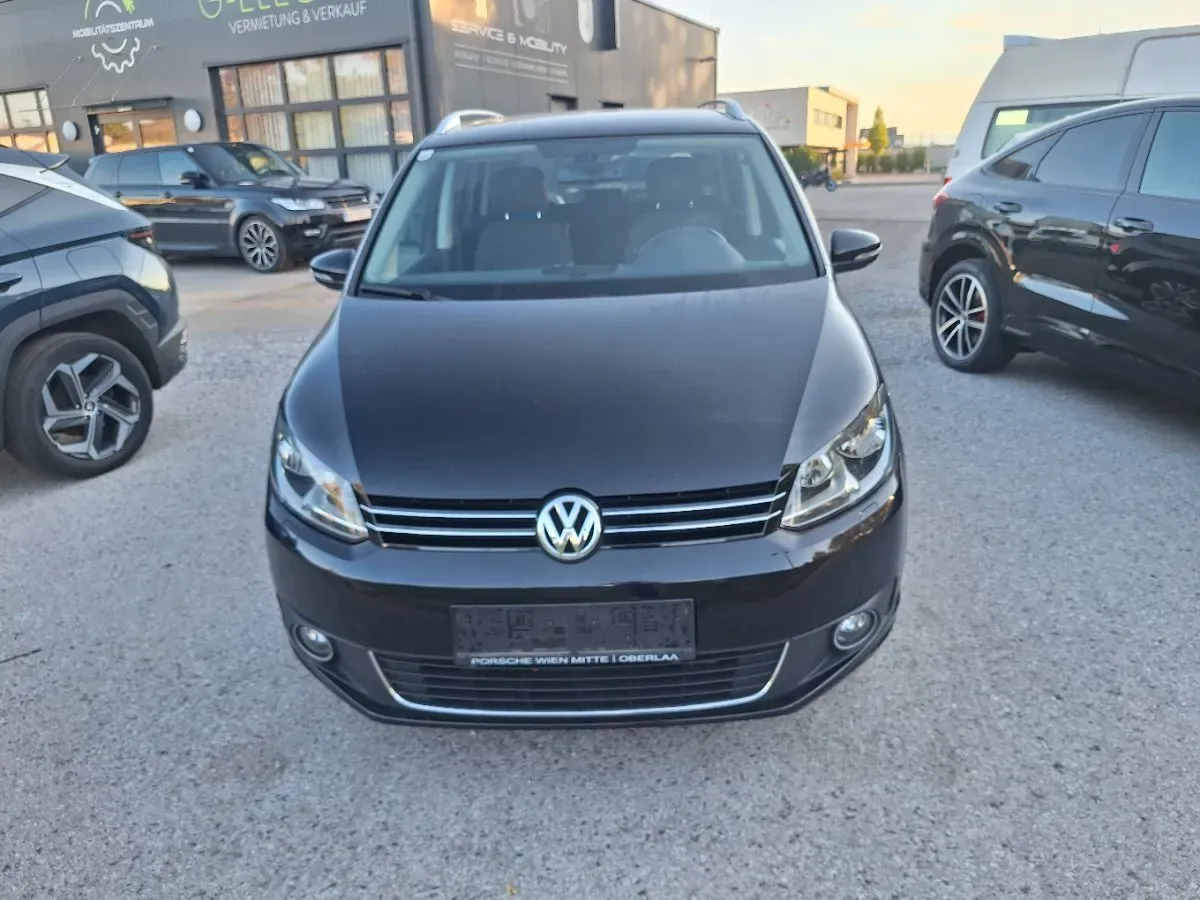 Volkswagen Touran 2014 photo 2