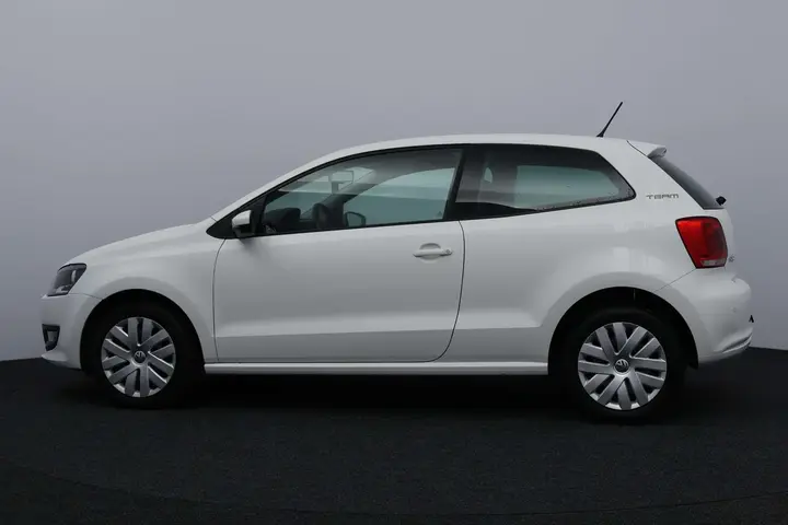 Volkswagen Polo 2010 photo 5