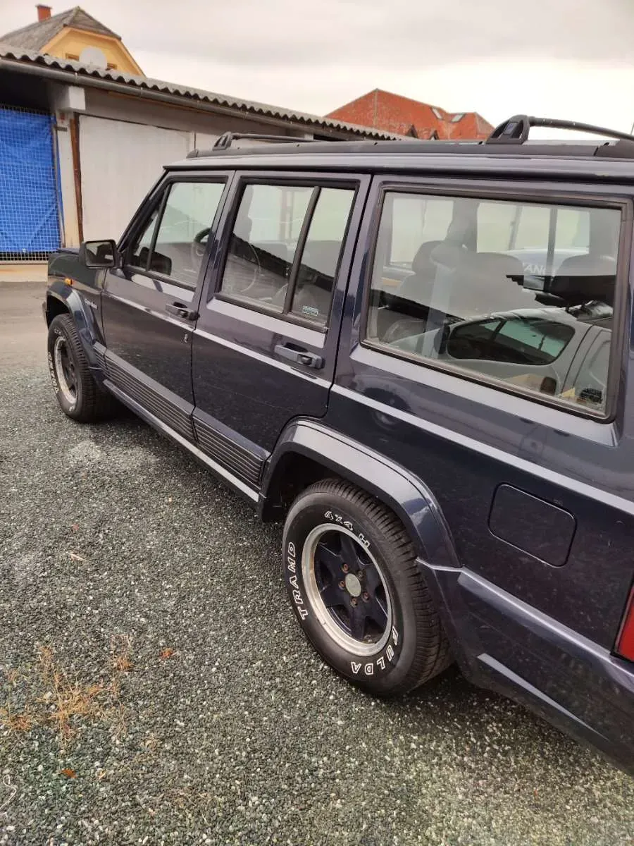 Jeep Cherokee 1992 photo 3