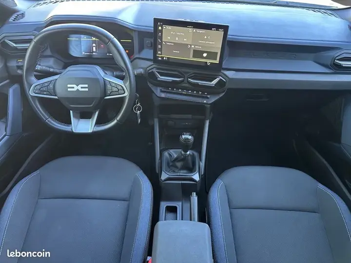 Dacia Duster 2025 photo 2