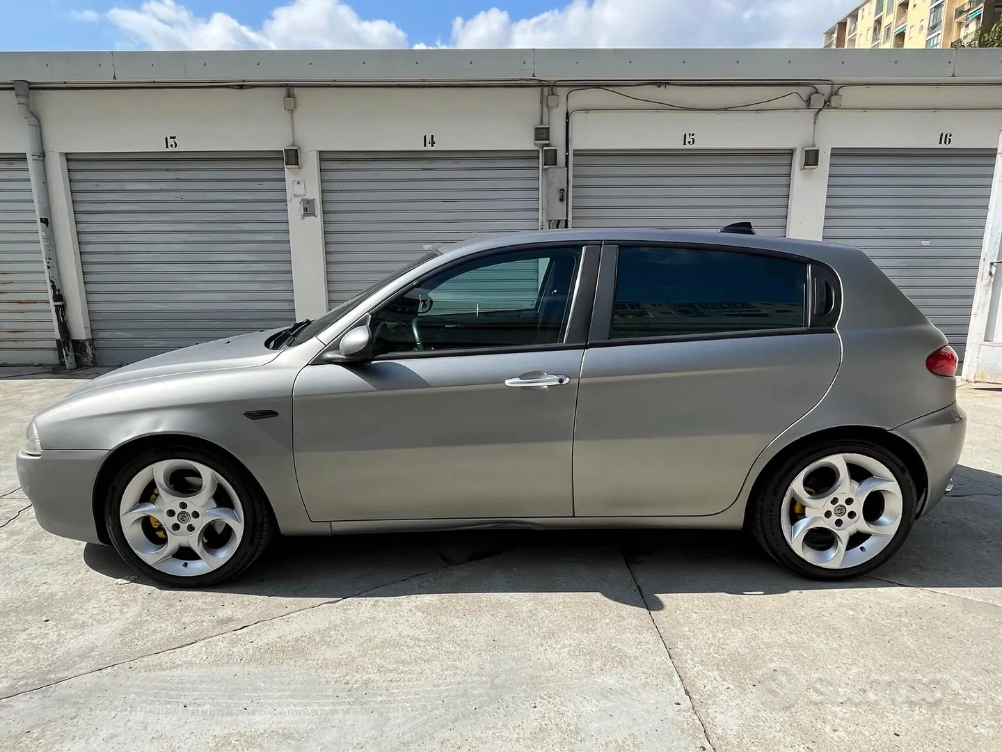 Alfa Romeo 147 2009 photo 2