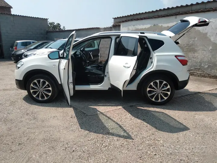 Nissan Qashqai 2010 photo 3