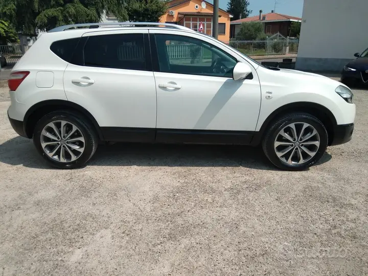 Nissan Qashqai 2010 photo 5