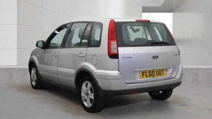 Ford Fusion 2010 photo 3