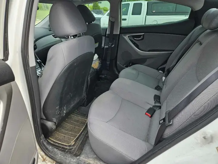 Hyundai Elantra 2013 photo 5