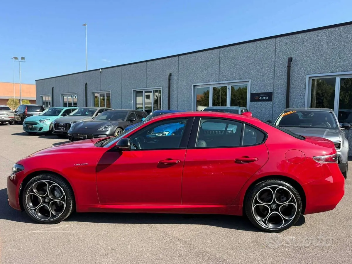 Alfa Romeo Giulia 2023 photo 3