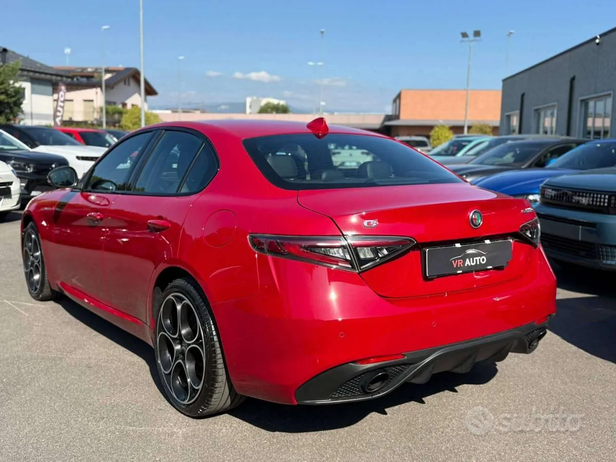 Alfa Romeo Giulia 2023 photo 4
