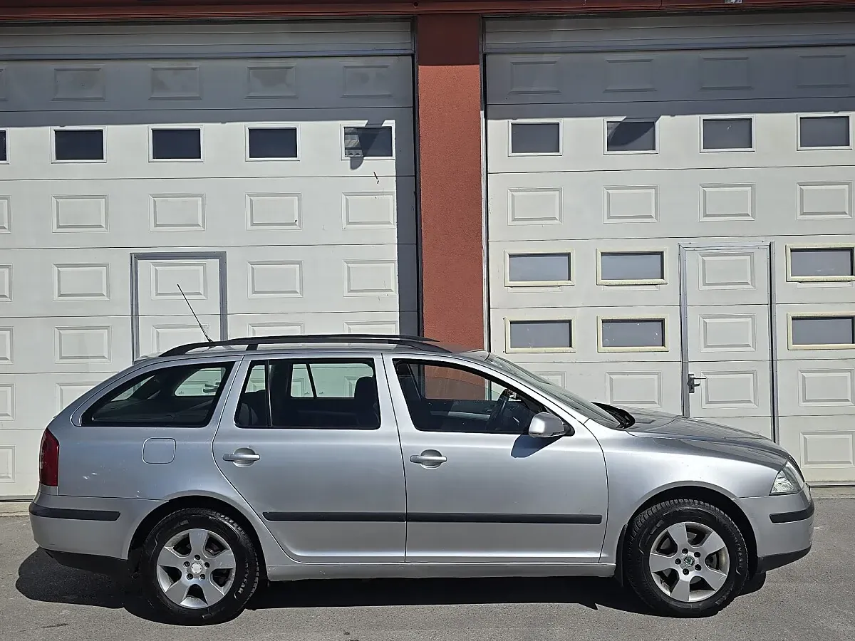 Skoda Octavia 2005 photo 3