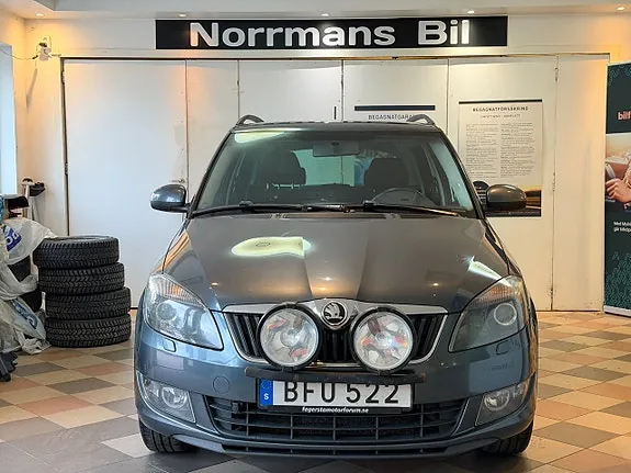 Skoda Fabia 2015 photo 2