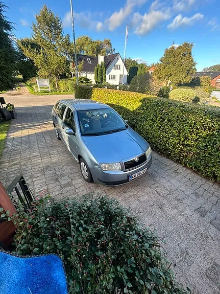 Skoda Fabia 2003 photo 2