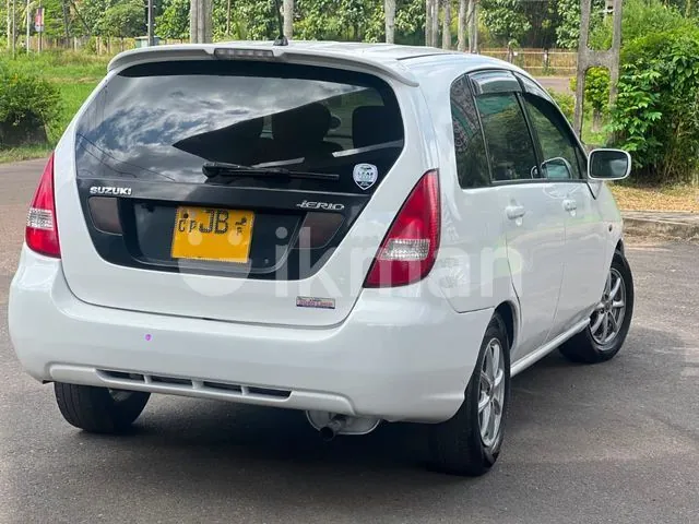 Suzuki Liana 2001 photo 5