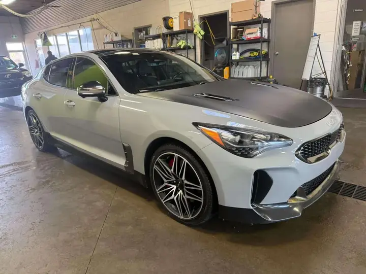 Kia Stinger 2023 photo 3