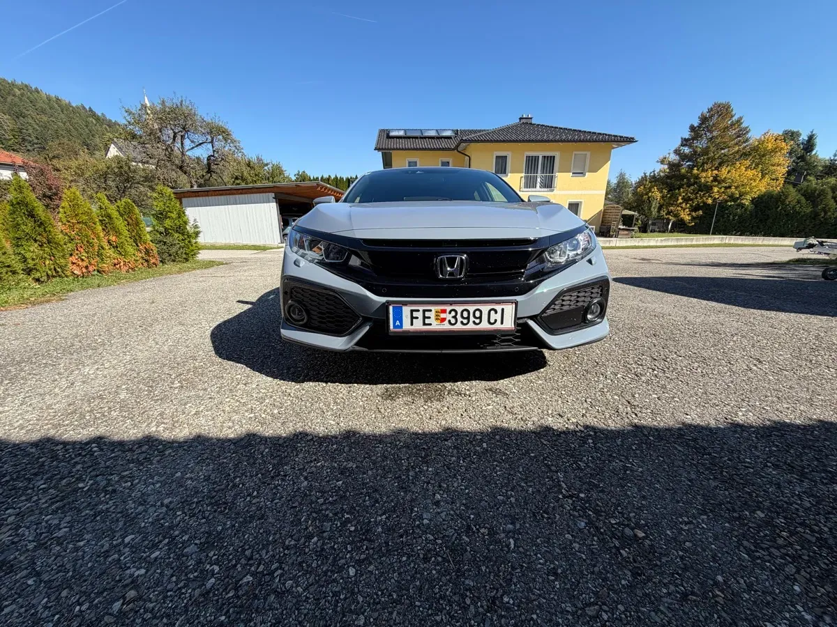 Honda Civic 2019 photo 2