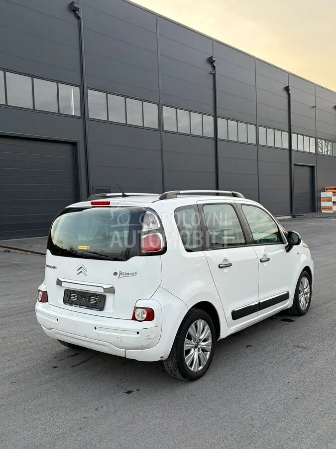 Citroen C3 2011 photo 2