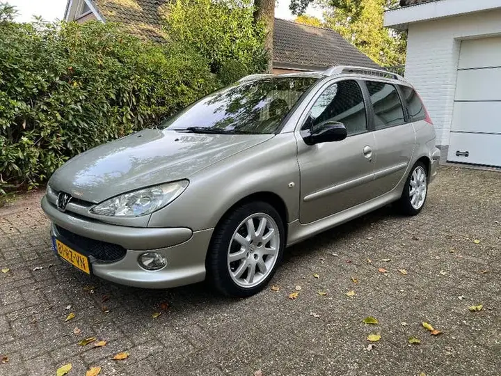 Peugeot 206