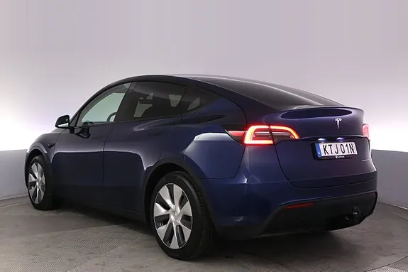 Tesla Model Y 2023 photo 4