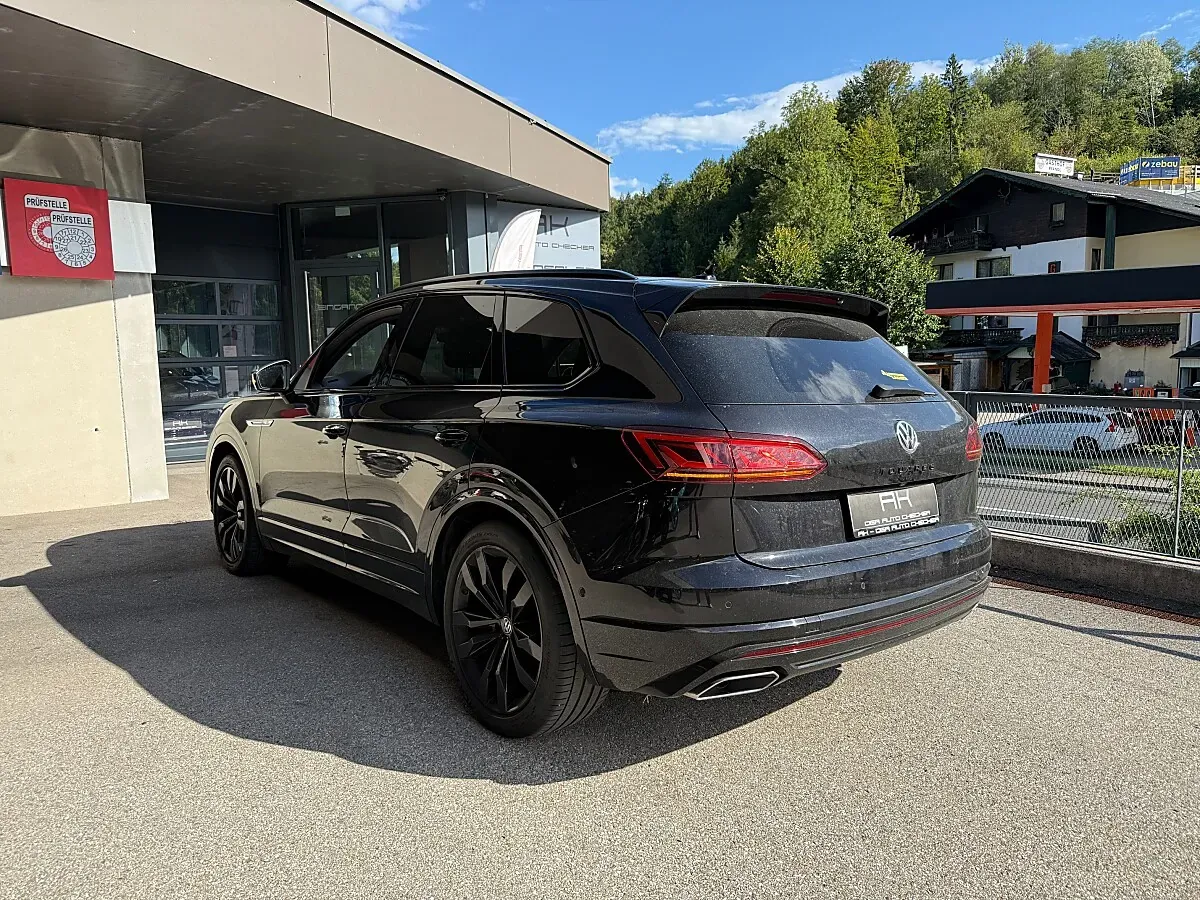 Volkswagen Touareg 2019 photo 2
