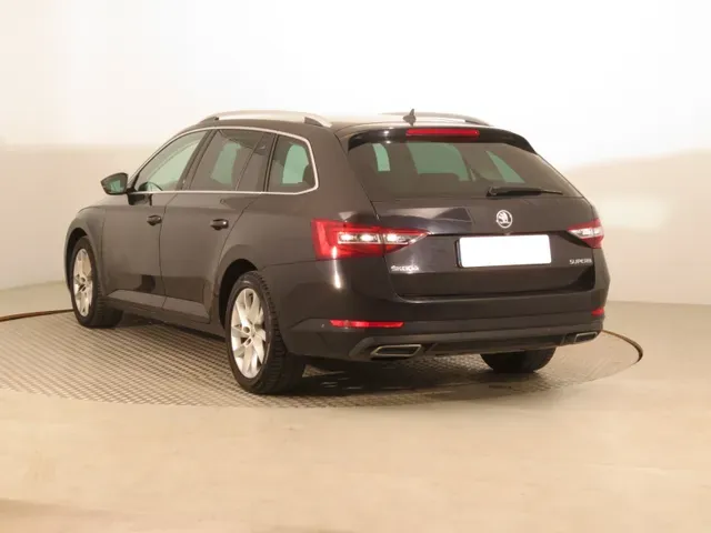Skoda Superb Combi 2016 photo 3