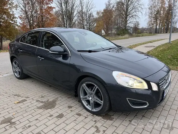 Volvo S60 2012 photo 3
